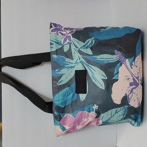 Aloha Collection Day Tripper Tote in Pau Hana